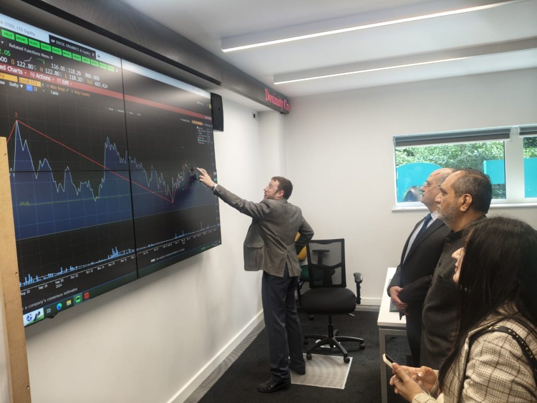 A Glorious AKI Global Moment in London! - Image 5