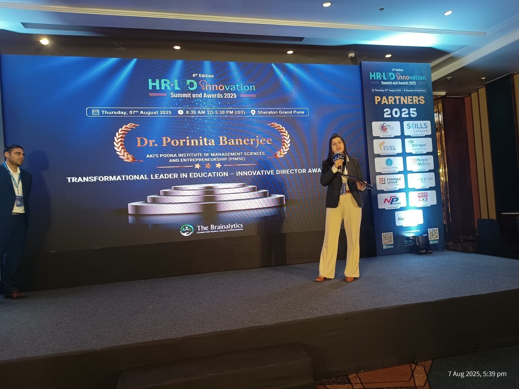 Transformational Leader in Education – Innovative Director Award’ at the 4th HR & L&D Innovation Summit 2025 - Image 3