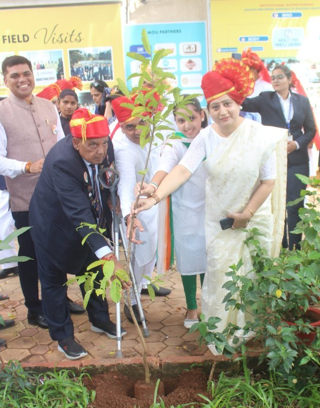 A Sacred Tribute at PIMSE  “Ek Ped Maa Ke Naam”, dedicated by Padmashri Murlikant Petkar, India’s first Paralympic Gold Medalist