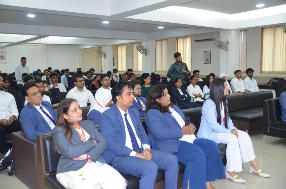 Guest Session on “Beyond the MBA” was organised during Orientation Week - Image 7